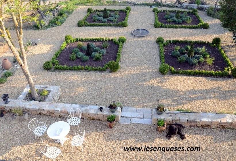 تختخواب و صبحانه La Bastide Des Enquèses