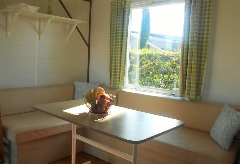 هتل Camping De Nevers