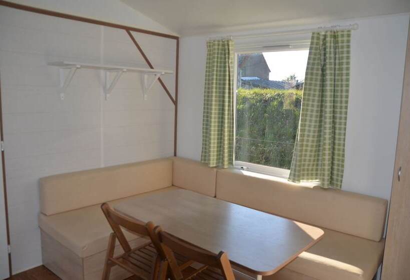 هتل Camping De Nevers