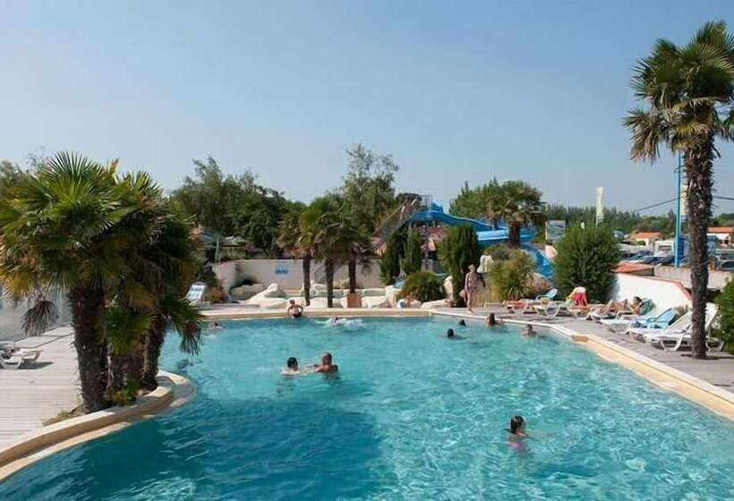هتل Camping L'abri Des Pins