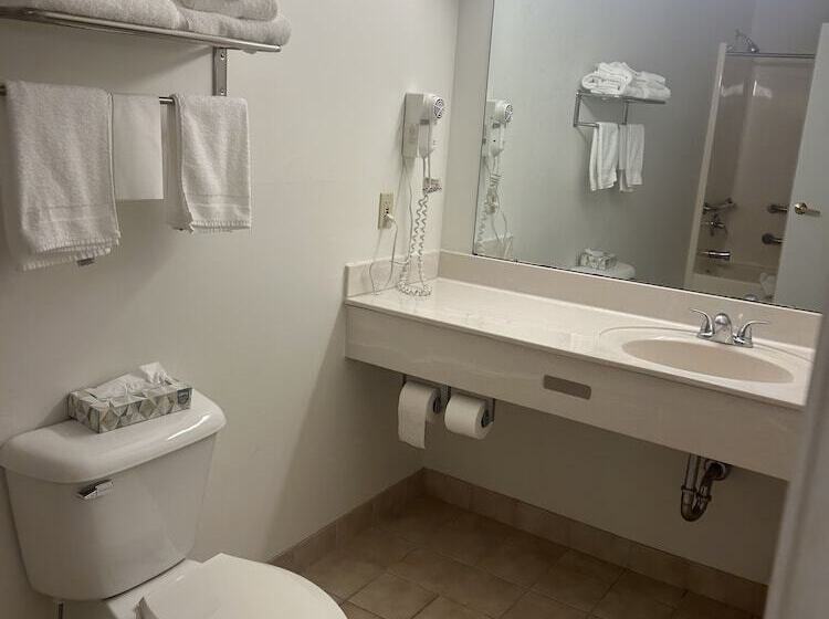 هتل Hastings Country Inn