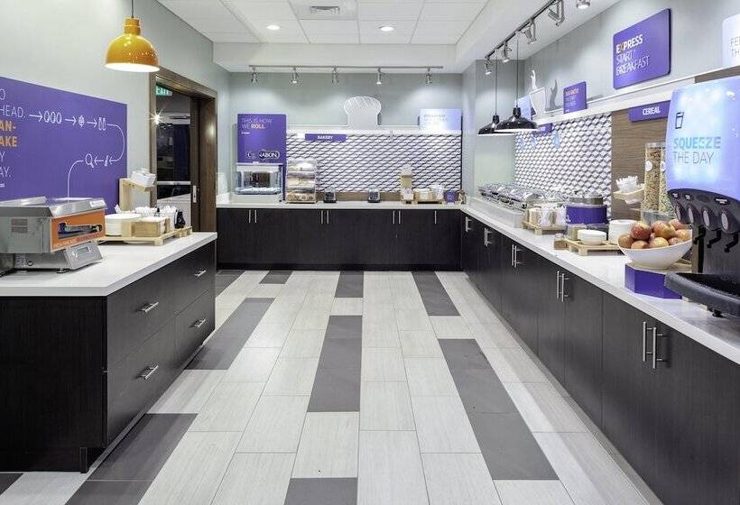 هتل Holiday Inn Express & Suites   Gilbert   East Mesa, An Ihg