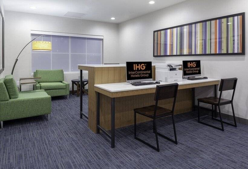 هتل Holiday Inn Express & Suites   Gilbert   East Mesa, An Ihg