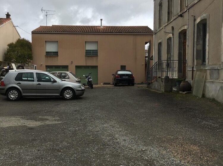 هتل Hôtel Le Chabichou