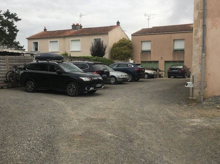 هتل Hôtel Le Chabichou