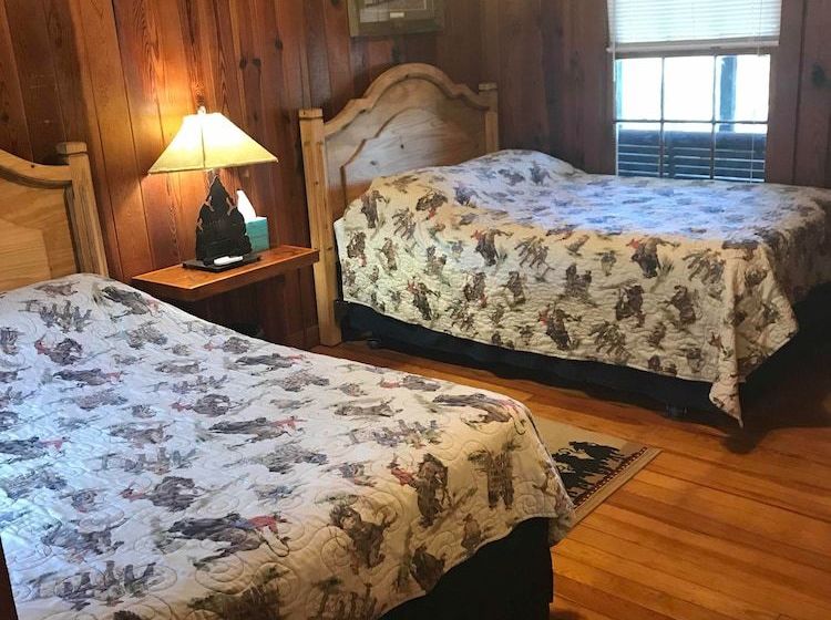 교외 호텔 Twin Elm Guest Ranch