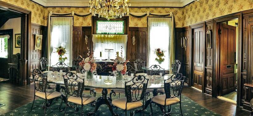 Mcfarlin House B&b