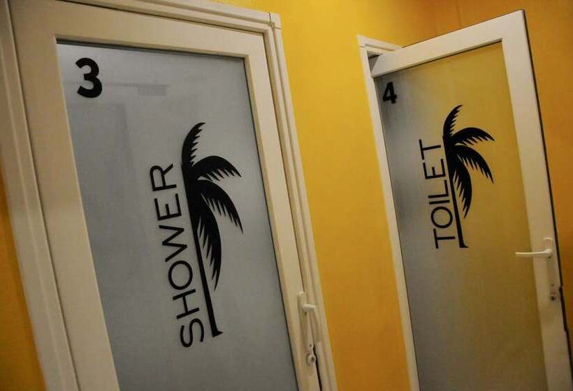 Oasis Hotel Pods   Adults Only   Hostel