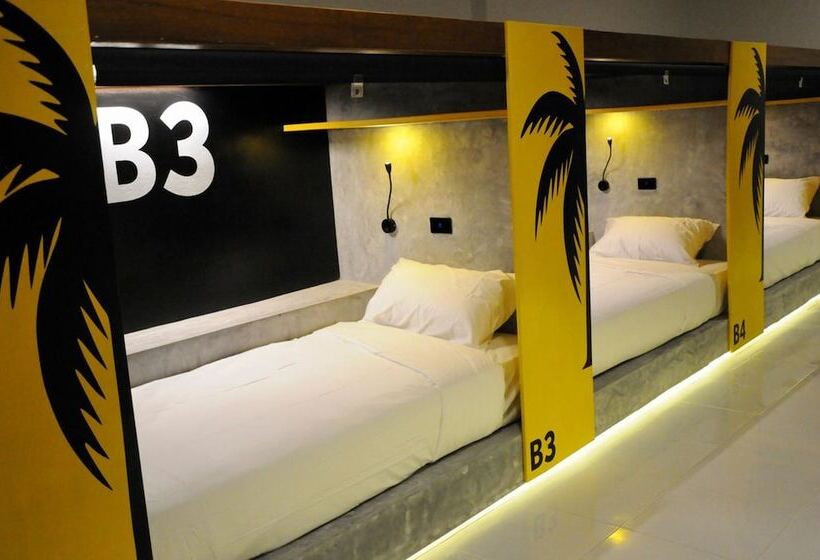 Oasis Hotel Pods   Adults Only   Hostel