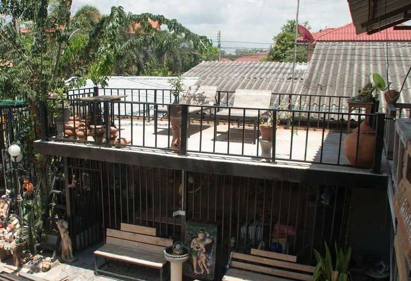 بنسيون Ban Bua House 1