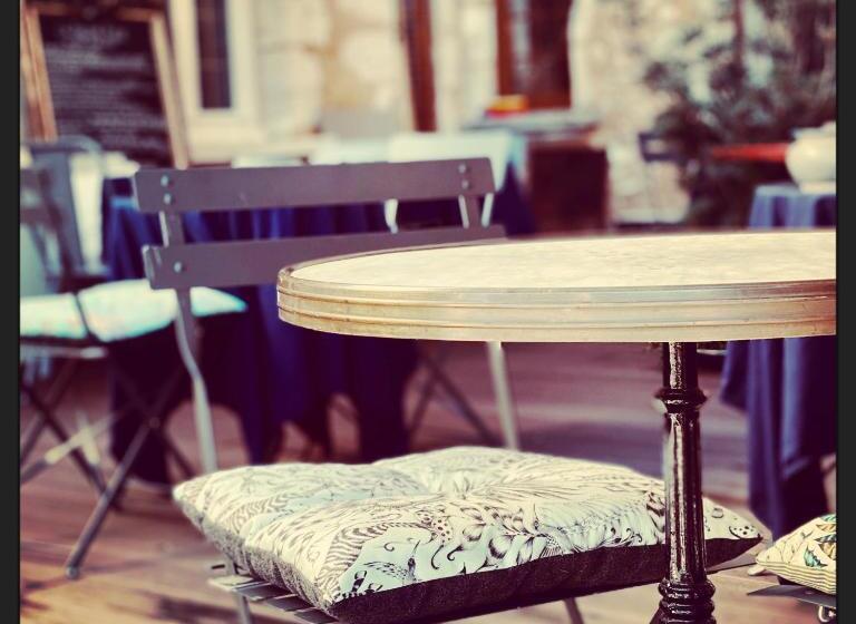 پانسیون La Belleme Bleue