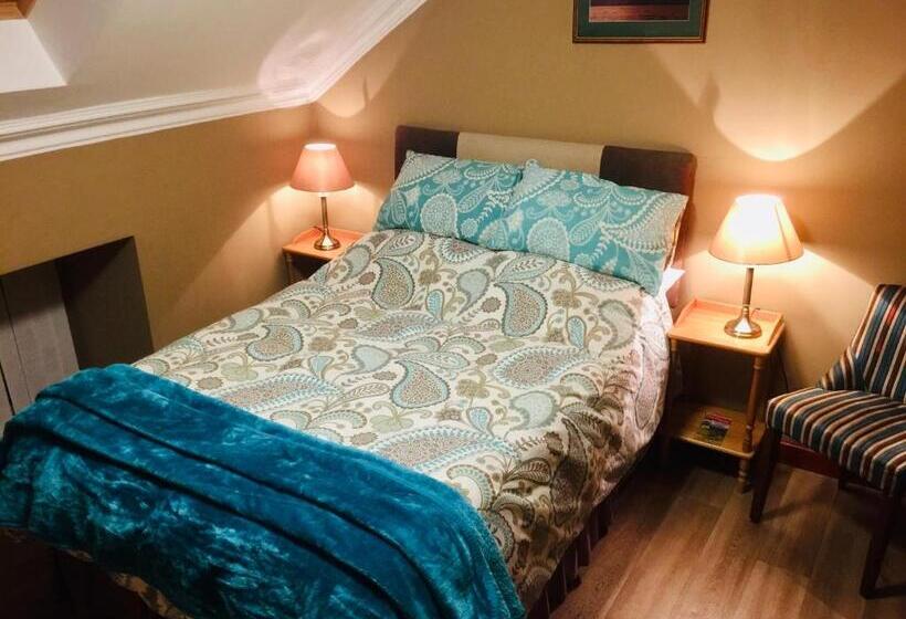 بنسيون Pisgah Guesthouse