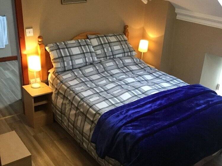 بنسيون Pisgah Guesthouse
