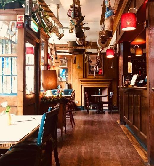 پانسیون Prince Arthur