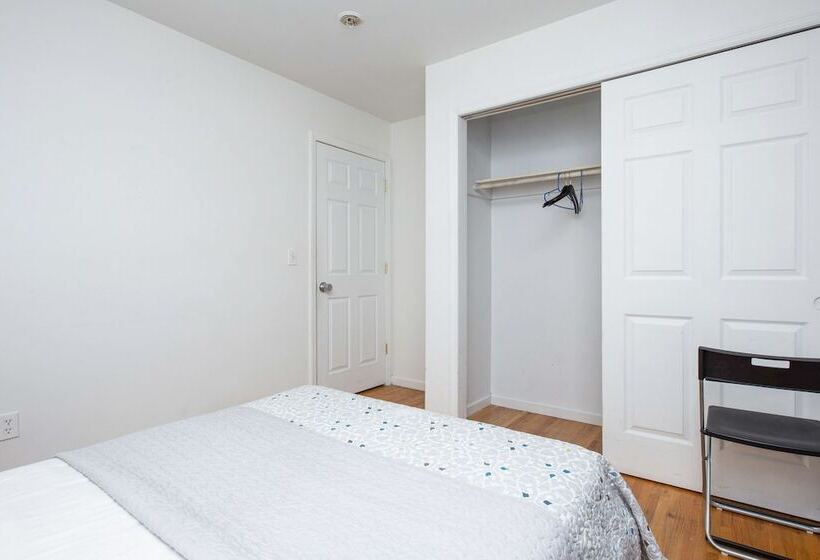 پانسیون Racpanos Modern Stay On Forrest Street
