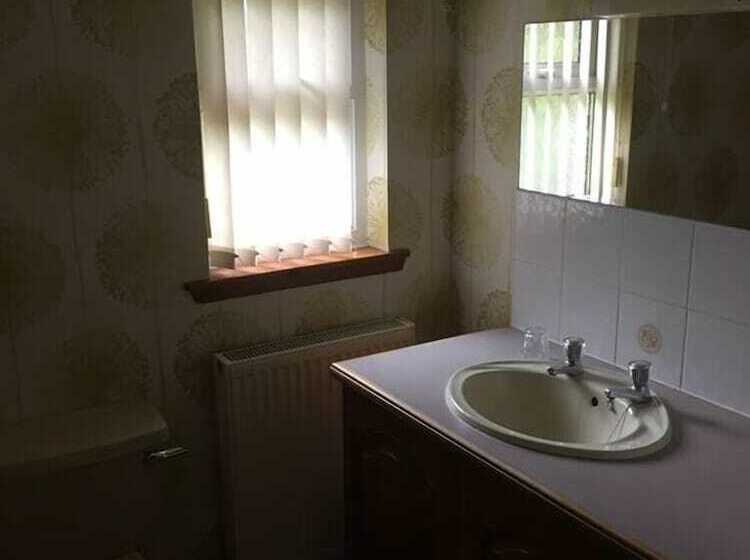 بنسيون Tullochard Guest House