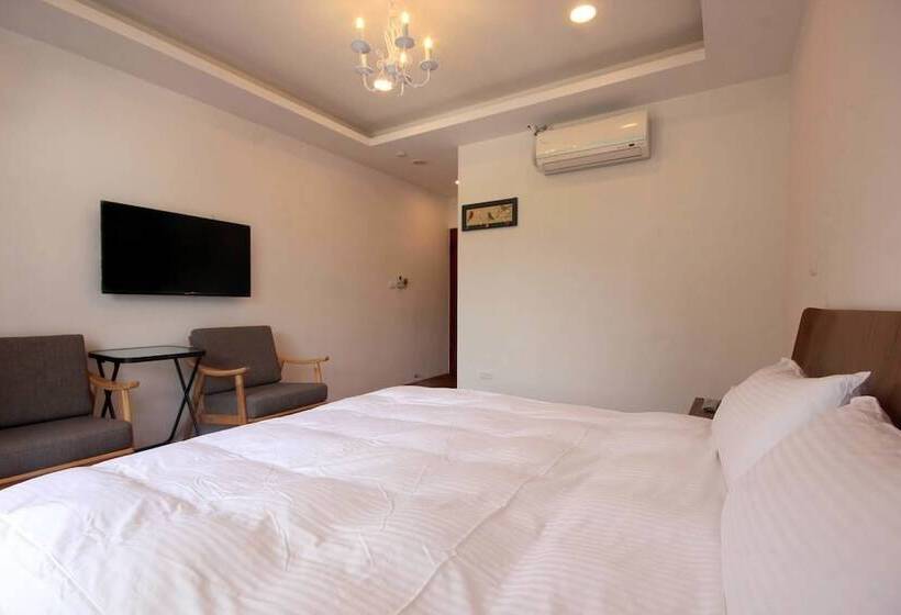 Song Yue Bed & Breakfast