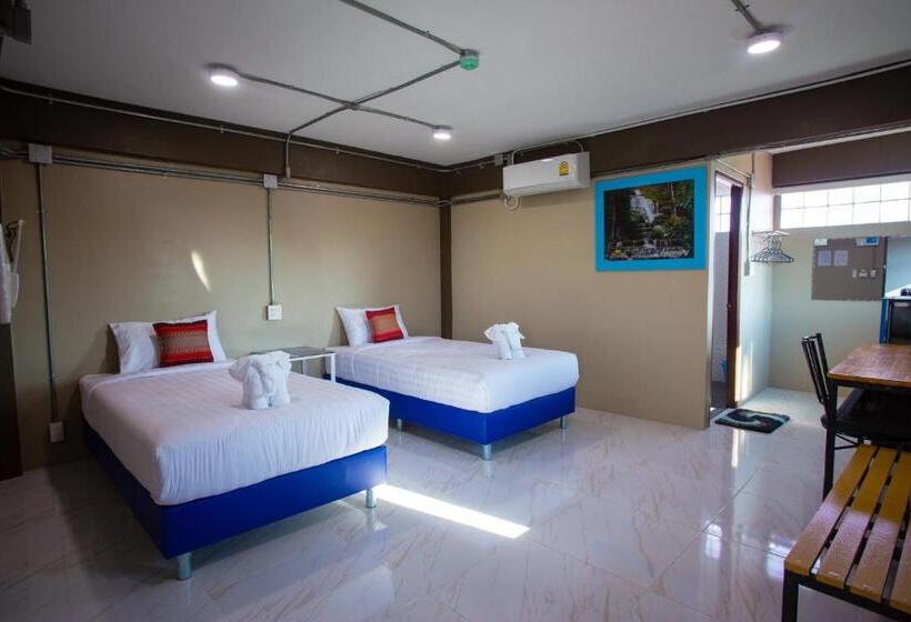 Baan Chang Hotel & Coffee House