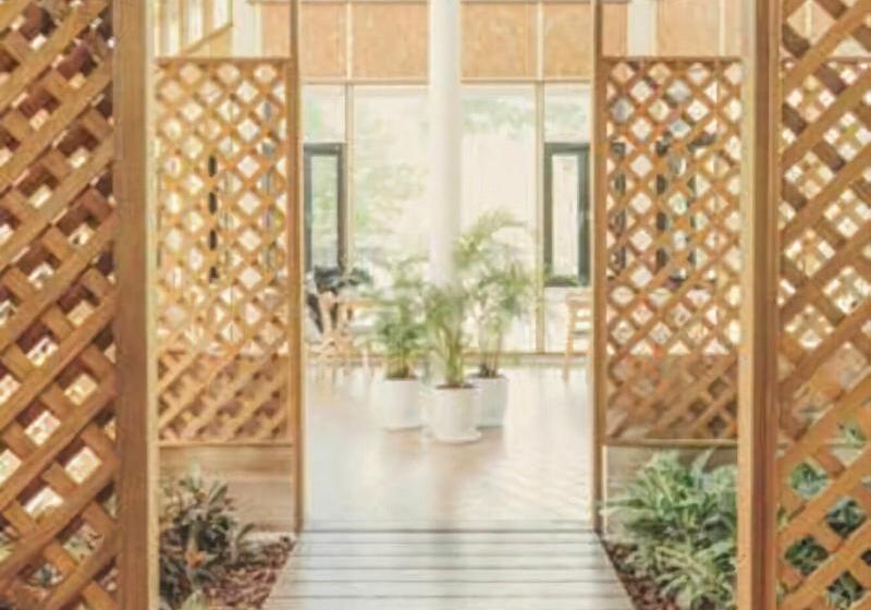 تختخواب و صبحانه Afternoon Resort