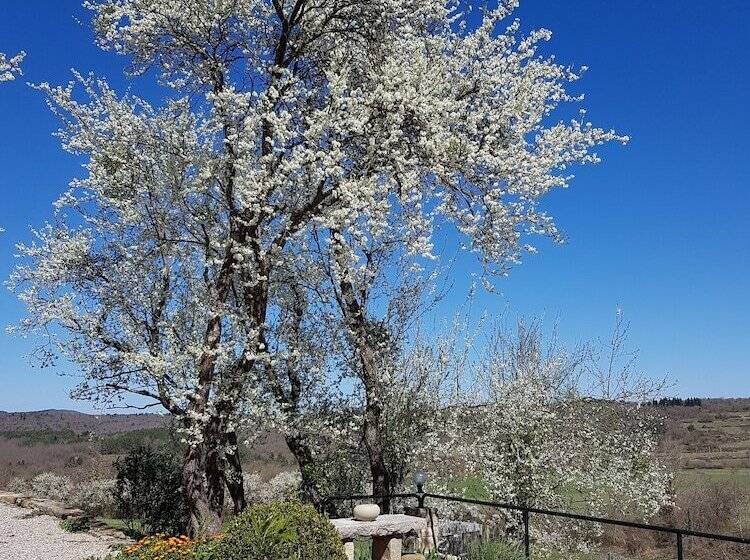 ベッドアンドブレックファースト La Cocagnière   In A Rural Location