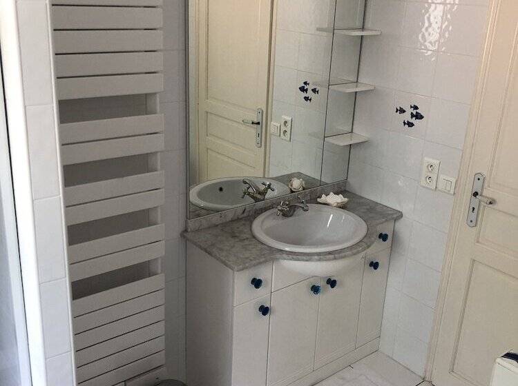 مبيت وإفطار Rêv De Thau