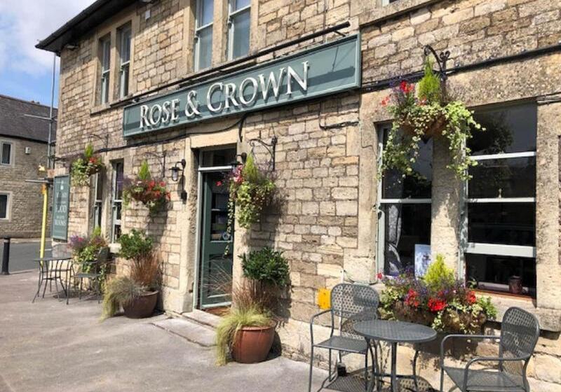 مسافرخانه Rose And Crown Bath