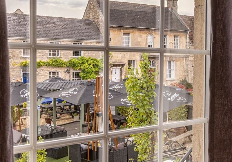 مسافرخانه Rose And Crown Bath