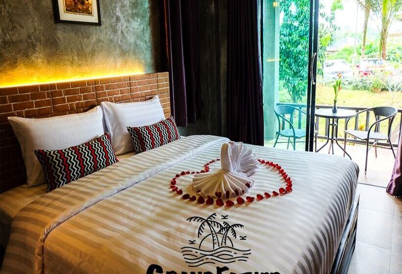 هتل Grandfather Khaolak Resort