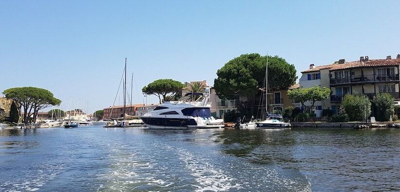 تختخواب و صبحانه Villa Des Delices