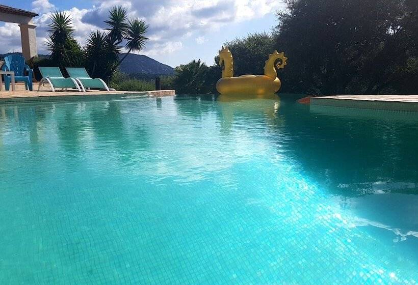 تختخواب و صبحانه Villa Des Delices