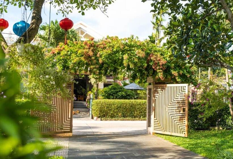 هتل Chi Thanh Villa