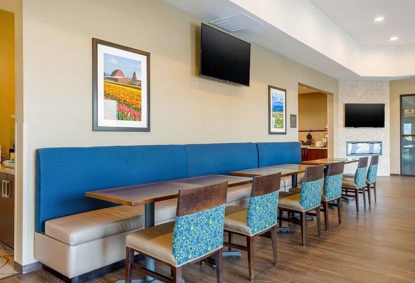 فندق Comfort Suites Burlington Near I5
