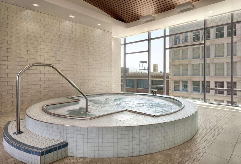 هتل Hilton Garden Inn Chicago Downtown South Loop