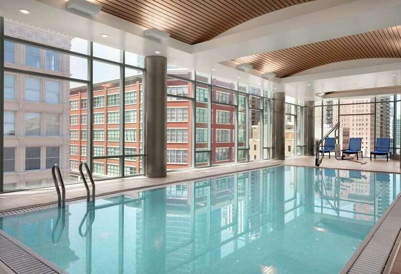 هتل Hilton Garden Inn Chicago Downtown South Loop