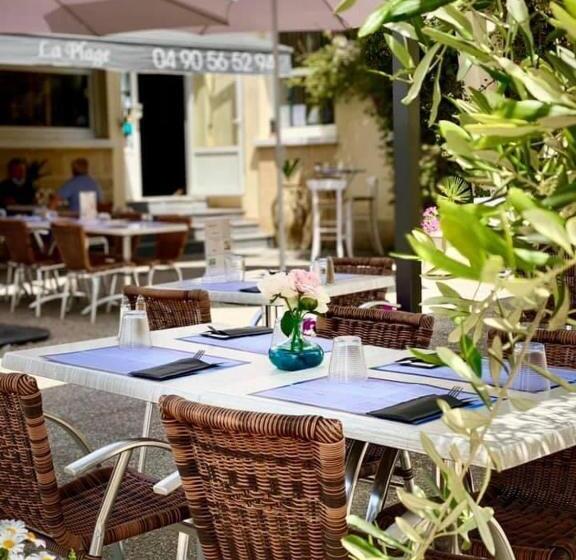 Отель Hôtel Restaurant La Plage
