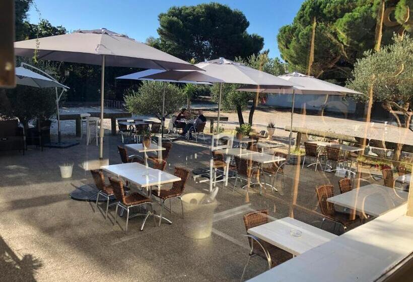 Отель Hôtel Restaurant La Plage