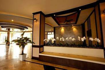 هتل J & Y Lodge