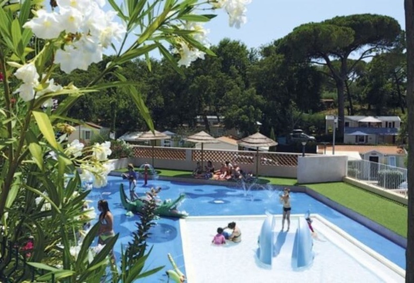 هتل Bungalow Camping Parc Montana