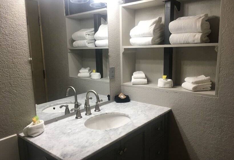 The Hotel Sturgis