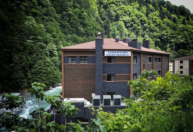 酒店 Yamanturk Ogretmenevi