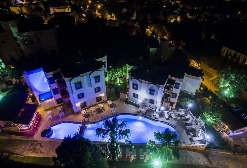 Mira Suites