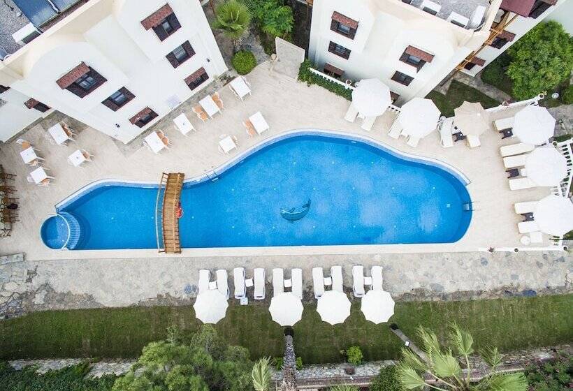 Mira Suites