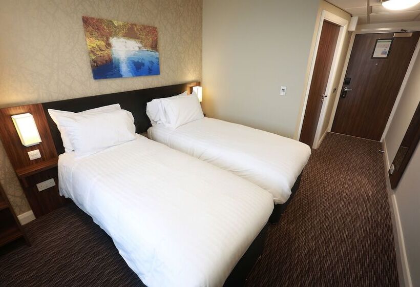 Spread Eagle, Gailey By Marston's Inns