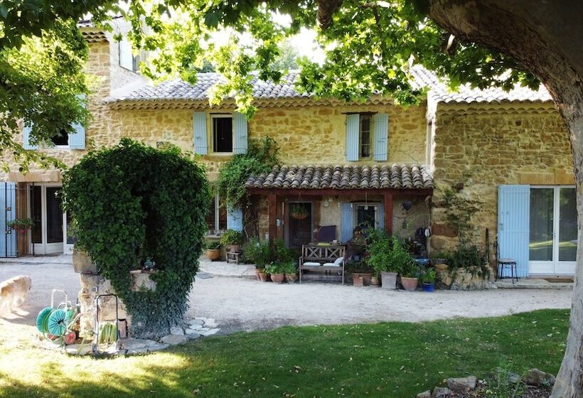 مبيت وإفطار Mas Du Clos De L Escarrat