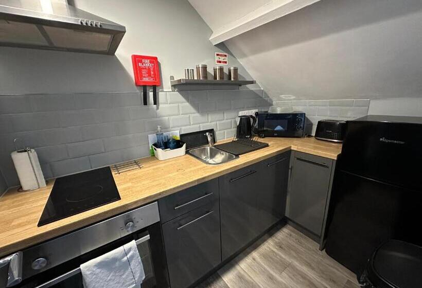 Bentinck Apartments