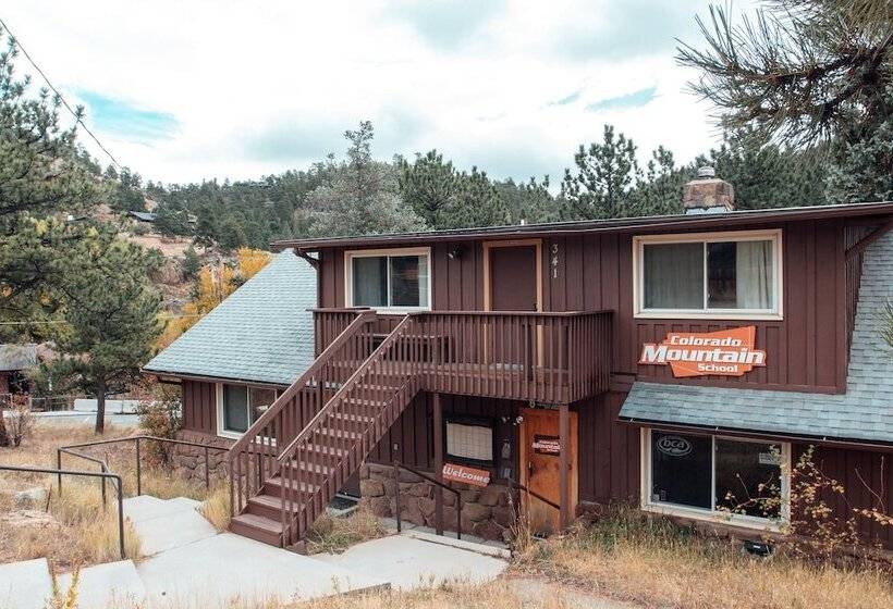 Estes Park Adventure Hostel