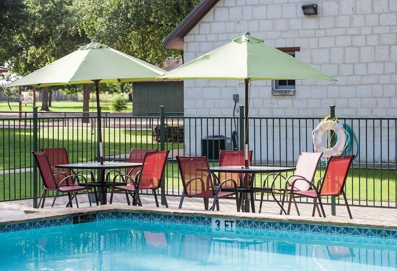 Gruene Cottages