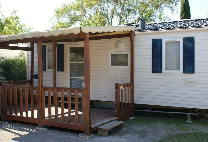 هتل Camping Les Amandiers