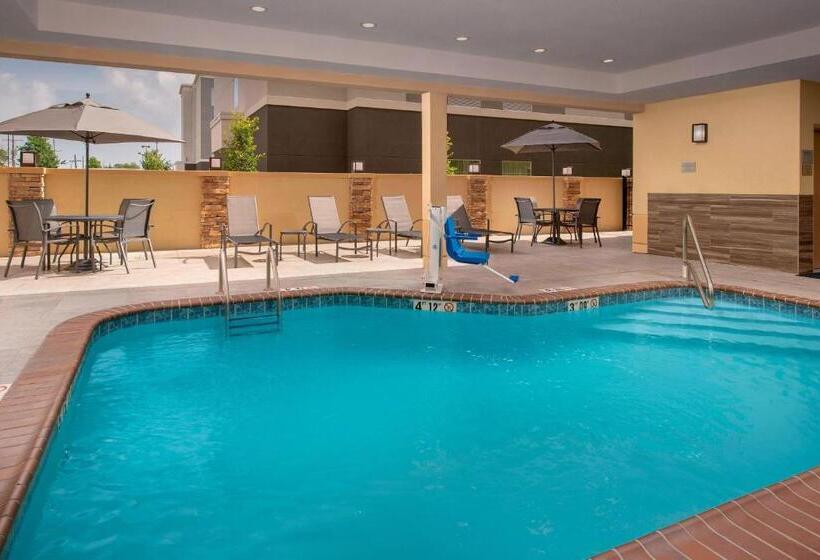 هتل Fairfield Inn & Suites By Marriott New Orleans Metairie