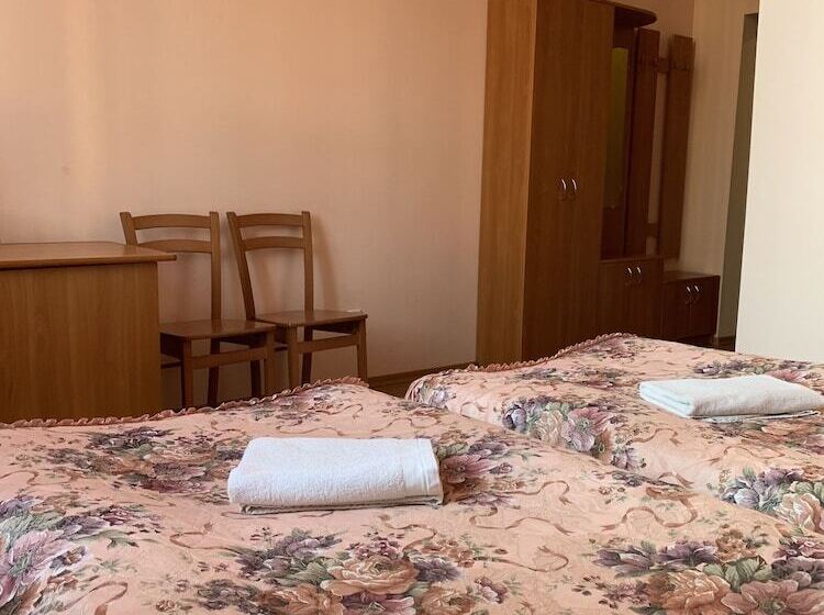 هتل Inn On Zhytomyrska
